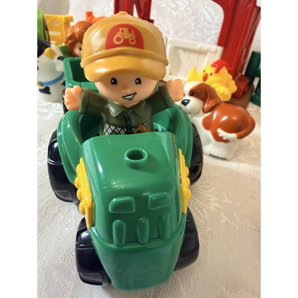 Fisher Price Little People Farm Barn Shed Tractor Farmer crops Chicken 14pc Lot - Picture 5 of 6